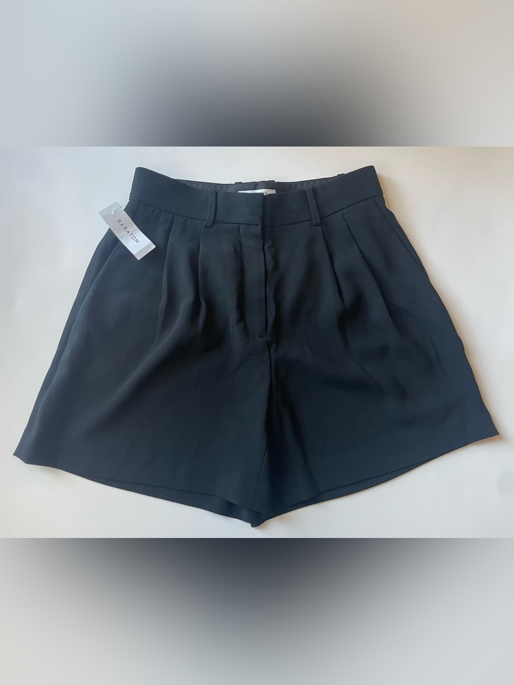 NWT Babaton Aritzia Pleated Black High Rise 5 inch inseam Shorts